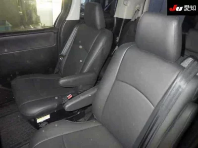 Toyota VOXY  с аукциона в Японии