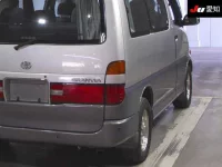 Toyota GRANVIA лот № 30366 оценка 3.5  с аукциона в Японии 7
