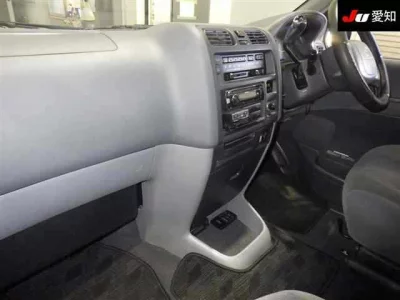 Toyota GRANVIA  с аукциона в Японии