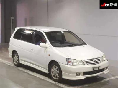 Toyota GAIA  с аукциона в Японии