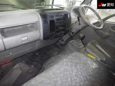 Toyota DYNA  с аукциона в Японии