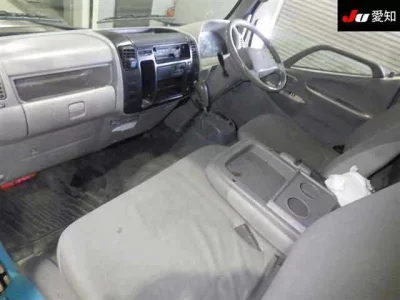 Toyota DYNA  с аукциона в Японии