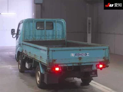 Toyota DYNA  с аукциона в Японии