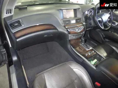 Nissan FUGA  с аукциона в Японии