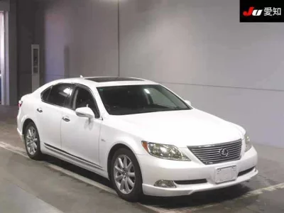 Lexus LS