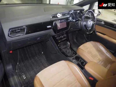 Volkswagen GOLF TOURAN