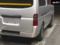 Nissan CARAVAN VAN лот № 20176 оценка 3.5  с аукциона в Японии 7