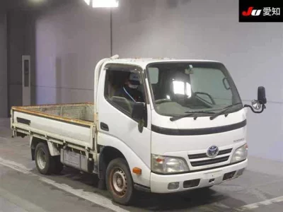 Toyota DYNA  с аукциона в Японии