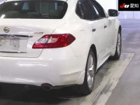 Nissan FUGA лот № 30651 оценка 3.5  с аукциона в Японии 7