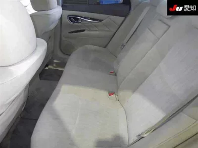 Nissan FUGA  с аукциона в Японии