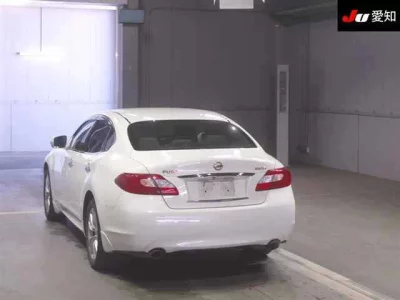 Nissan FUGA  с аукциона в Японии