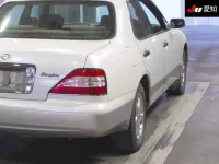 Nissan GLORIA лот № 30605 оценка 3.5  с аукциона в Японии 7