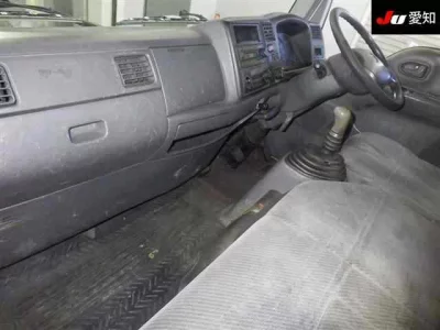 Mazda TITAN  с аукциона в Японии