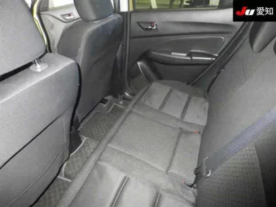 Suzuki SWIFT  с аукциона в Японии