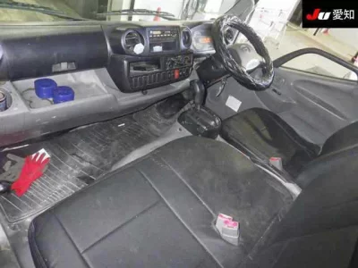 Toyota DYNA  с аукциона в Японии