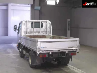 Toyota DYNA  с аукциона в Японии