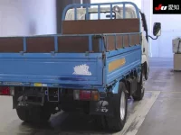 Toyota DYNA лот № 7110 оценка 3  с аукциона в Японии 7