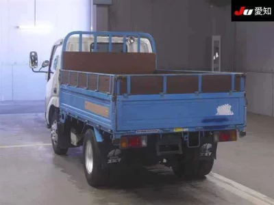 Toyota DYNA  с аукциона в Японии