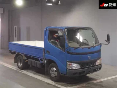 Toyota DYNA  с аукциона в Японии