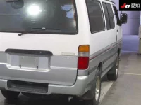 Toyota HIACE VAN лот № 7124 оценка 3  с аукциона в Японии 7