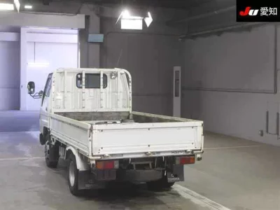 Toyota DYNA  с аукциона в Японии