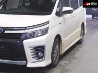 Toyota VOXY лот № 230 оценка 3  с аукциона в Японии 6