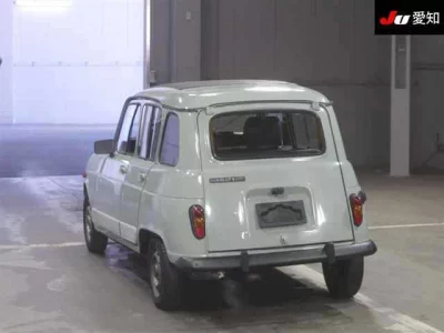 Renault 4  с аукциона в Японии
