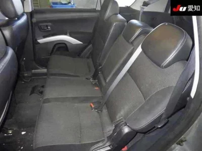 Mitsubishi OUTLANDER  с аукциона в Японии