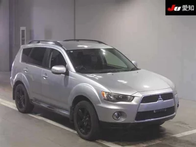 Mitsubishi OUTLANDER  с аукциона в Японии