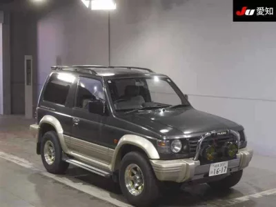 Mitsubishi PAJERO