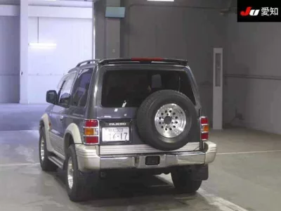 Mitsubishi PAJERO