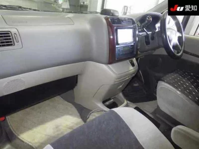 Toyota GRANVIA  с аукциона в Японии