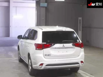 Mitsubishi OUTLANDER PHEV