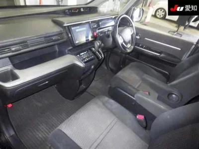 Honda STEP WAGON  с аукциона в Японии