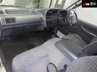 Toyota HIACE VAN лот № 4557 оценка 3.5  с аукциона в Японии 2