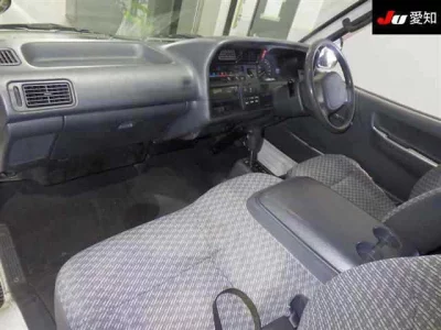 Toyota HIACE VAN  с аукциона в Японии