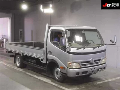 Toyota DYNA  с аукциона в Японии