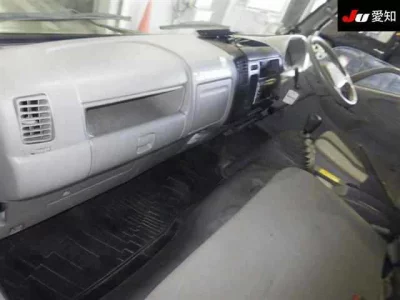 Toyota DYNA  с аукциона в Японии