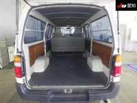 Toyota HIACE VAN лот № 20160 оценка 3.5  с аукциона в Японии 3