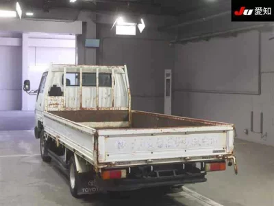 Toyota DYNA  с аукциона в Японии