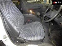 Toyota HIACE VAN лот № 20168 оценка 3  с аукциона в Японии 5