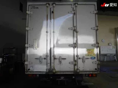 Mitsubishi FUSO TRUCK  с аукциона в Японии