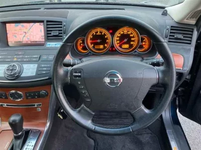 Nissan FUGA  с аукциона в Японии