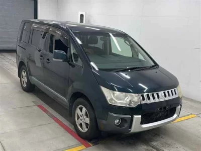 Mitsubishi DELICA D5  с аукциона в Японии