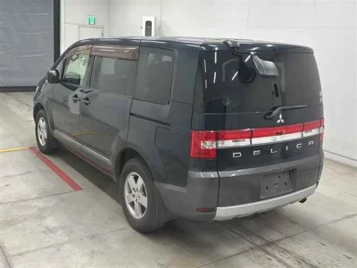 Mitsubishi DELICA D5  с аукциона в Японии
