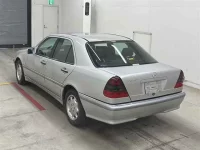 Mercedes-Benz C CLASS лот № 90010 оценка R  с аукциона в Японии 1