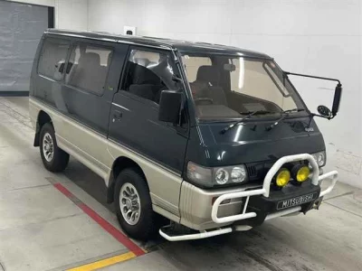 Mitsubishi DELICA WAGON