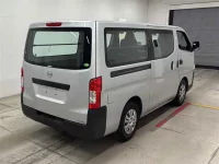 Nissan CARAVAN VAN лот № 30049 оценка 3.5  с аукциона в Японии 4