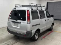 Toyota LITE ACE VAN лот № 90069 оценка 3.5  с аукциона в Японии 4