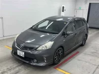 Toyota PRIUS ALPHA лот № 30075 оценка 3.5  с аукциона в Японии 3